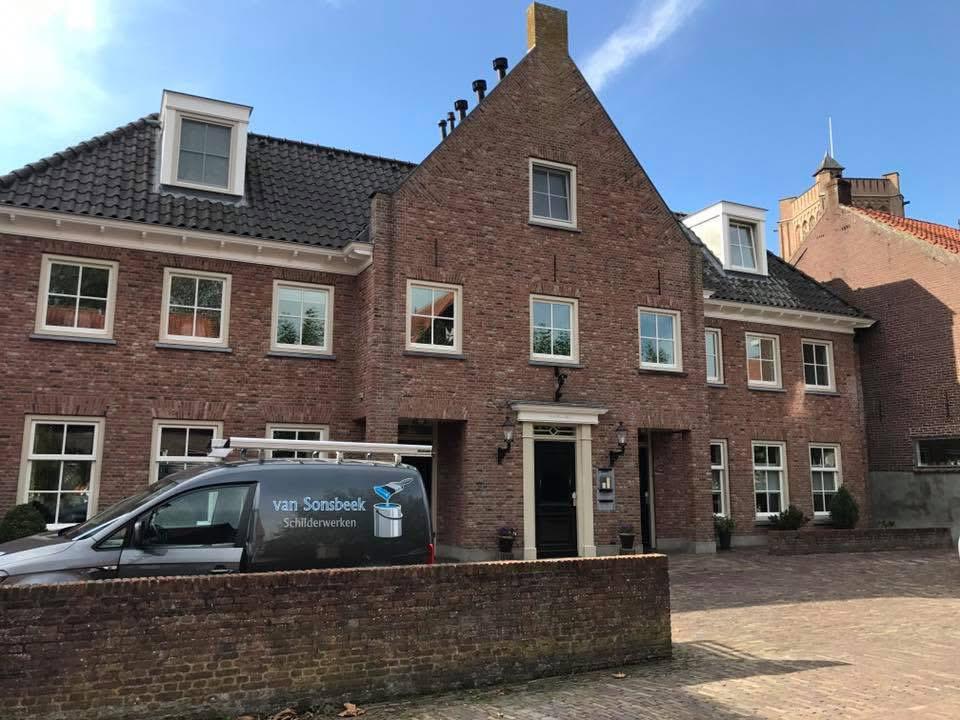 Buitenschilderwerk groot herenhuis